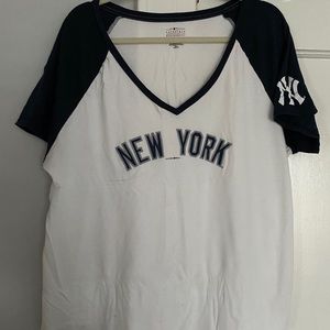 New York Yankees Womens T-Shirt -  XXL